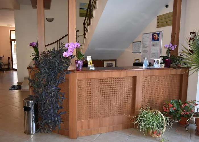 Ξενοδοχείο Kandrovi 3*