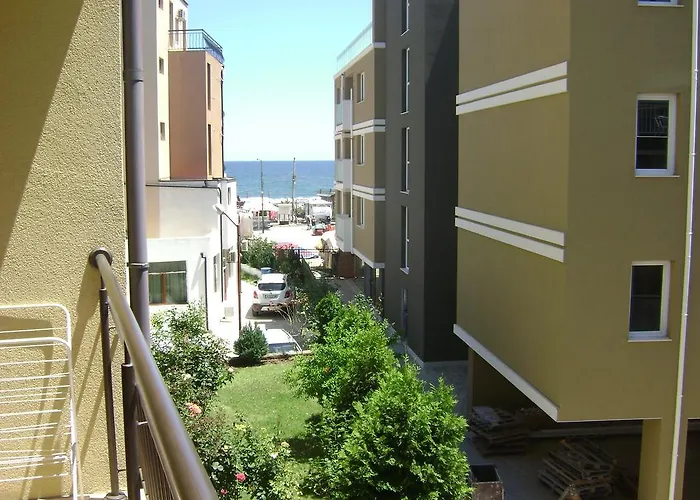 Kandrovi Hotel Sozopol